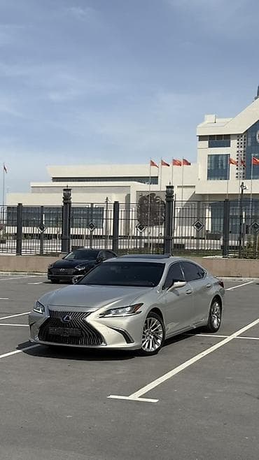 lc 200: Lexus ES: 2020 г., 2.5 л, Вариатор, Гибрид, Седан — 1