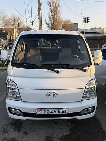 b class: Легкий грузовик, Hyundai, Стандарт, До 1 т, Б/у — 1