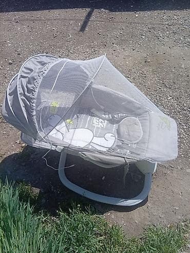 Детский шезлонг-качалка с капюшоном и москитной сеткой - — 1