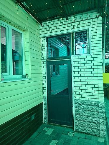 бекер уй: Продаётся жилой дом с большим ухоженным двором и хозяйственными — 5