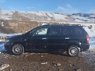 Mitsubishi Chariot: 2002 г., 2.4 л, Автомат, Бензин, Минивэн