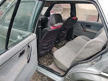 Volkswagen: Volkswagen Jetta: 1990 г., 1.8 л, Механика, Бензин, Седан — 4