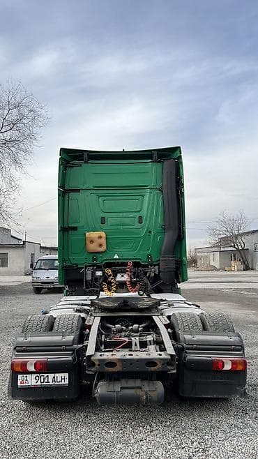 814 d: Тягач, Mercedes-Benz, 2013 г., Шторный — 3