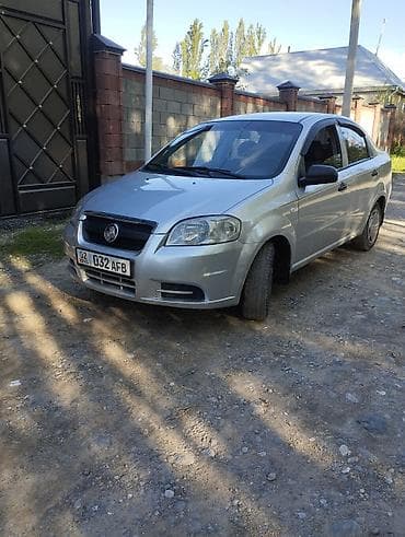 авто стекло: Chevrolet Aveo: 2011 г., 1.4 л, Ручные, Бензин, Седан — 1