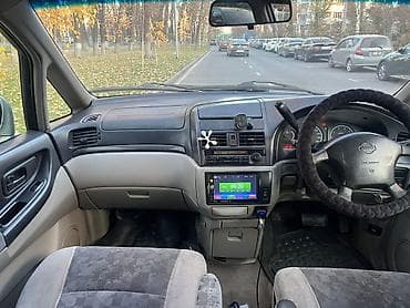 samsung galaxy z fold3: Nissan BSSARA (правый руль), серебристый минивэн/универсал. 6 местный — 2