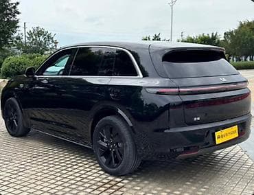 byd han ev: Zeekr : 5 л | 2026 г. Кроссовер — 1