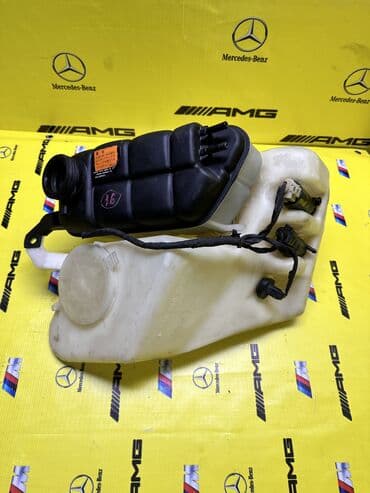 бочек омывателя: Бачок Toyota Б/у, Оригинал, Япония — 1