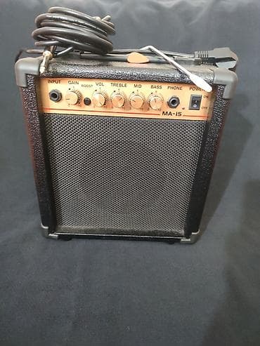 электронная гитара: Электрогитара в стиле Strat + комбоусилитель MA-15 — комплект для игры — 4