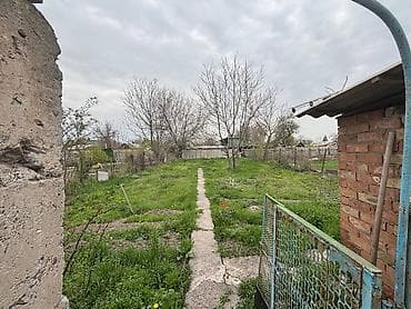 мира ахунбаева: Продам дом,Кара-Балта. ЕСТЬ ТОРГ. Две комнаты Большая кухня Гараж — 4