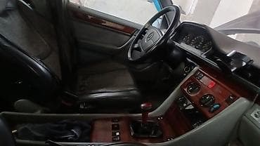 sprinter 4 4: Mercedes-Benz W124: 1995 г., Седан — 4