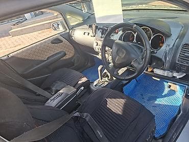 ключ на хонда фит: Honda Fit: 2002 г., 1.3 л, Автомат, Бензин, Хэтчбэк — 4