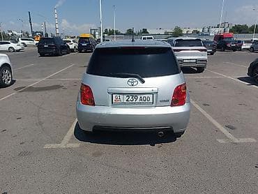 Toyota Ist: 2003 г., Автомат, Бензин, Хэтчбэк — 3