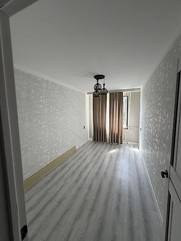 гоголь: 3 комнаты, 62 м², ул. Боконбаева / Гоголя Малосемейка, 4 этаж — 1