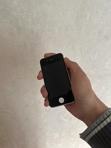 x max: IPhone 4S, Б/у, < 16 ГБ, Черный, Зарядное устройство, 100 % — 2