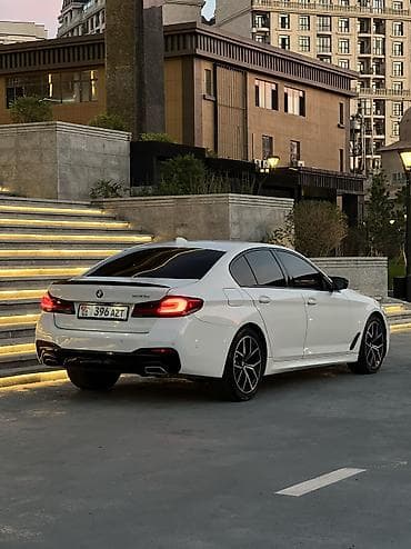 Транспорт: BMW 5 series: 2021 г., 2 л, Автомат, Гибрид, Седан — 5