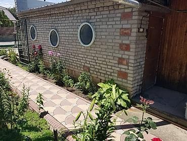 Недвижимость: Продается коттедж в г.Шопоков 80 квадратных метров с надворными — 2