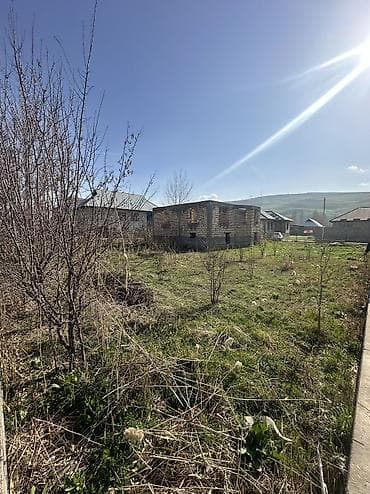 дом на калеса: Доскана, 8 сотых жер. Сатылат .Буто элек уйу менен. Подвал бар — 4