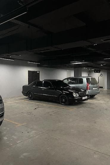 рул гонычный: Диски R 17 AMG, Комплект, отверстий - 5, Б/у — 1