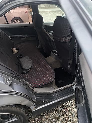 mazda 326: BMW 3 series: 1992 г., 1.8 л, Механика, Бензин, Седан — 3