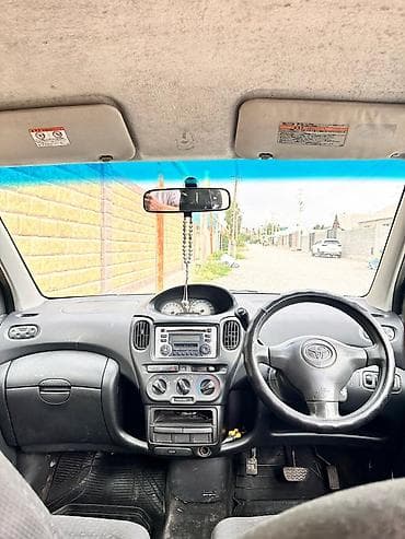 Продажа авто: Toyota Funcargo: 2003 г., 1.3 л, Автомат, Бензин, Минивэн — 4