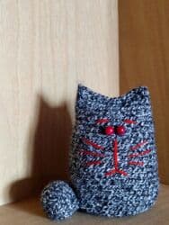 чебурашка из плюшевой пряжи: Игрушки-амигуруми(Привидение, Гусь, Крысенок, Котик) — 7