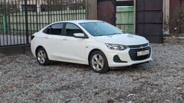 обмен на авто с доплатой: Chevrolet : 2020 г., 1 л, Автомат, Бензин, Седан — 3