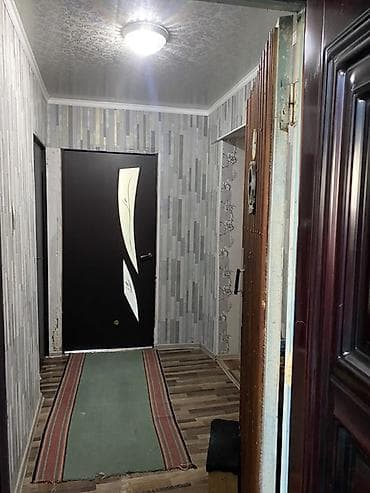 кемин 9: Продаётся 4-х комнатная квартира Адрес: городок АДСК д 3 кв 3 — 2