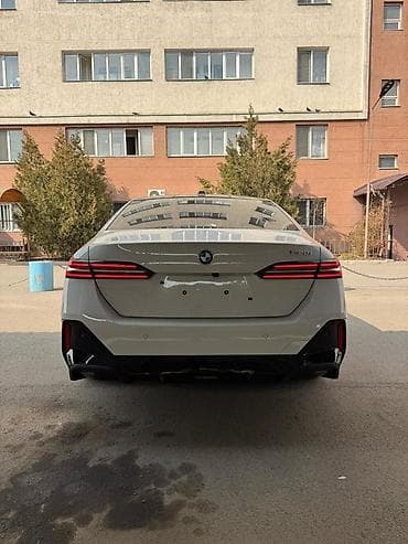 2 8: BMW 5 series: 2024 г., Автомат, Бензин, Седан — 10