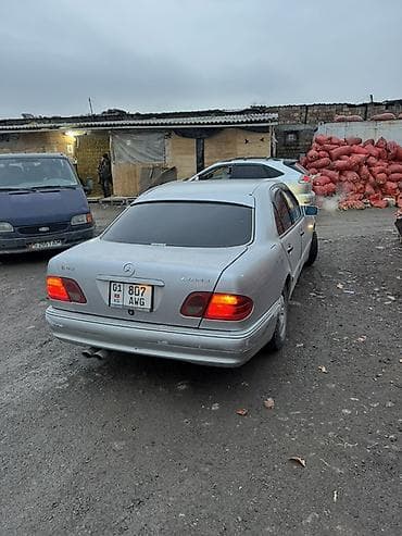 Продажа авто: Mercedes-Benz E-Class: 1998 г., 4.2 л, Автомат, Бензин, Седан — 3