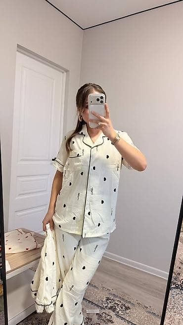 пижама муслин: Женские пижамные комплекты с коротким рукавом тройка — 3