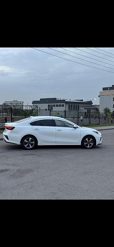 byd e3: Kia Cerato: 2019 г., 1.6 л, Автомат, Бензин, Седан — 2