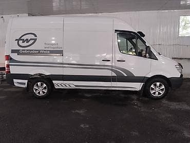 прожектор на спринтер: Mercedes-Benz Sprinter (длинная и высокая база), белый фургон — 6