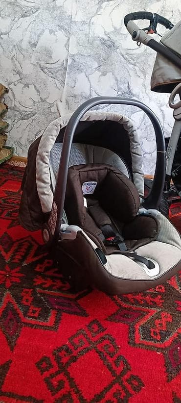 адлерская серебристая: Коляска
б/у
автокресло — 2