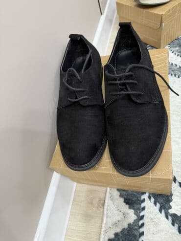 Аксессуарлар: Продаю кроссовки Размеры 39–40. Все оригиналы — 7