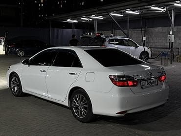 Toyota Camry: 2016 г., 2.5 л, Автомат, Бензин, Седан — 4