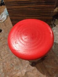 мойка волос: Салонные стул красного и черного цвета — 1