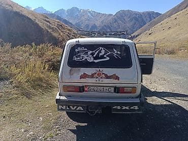 Унаа: ВАЗ (ЛАДА) 4x4 Niva: 1984 г., 1.7 л, Кол менен иштөөчү, Бензин, Жол тандабас — 4