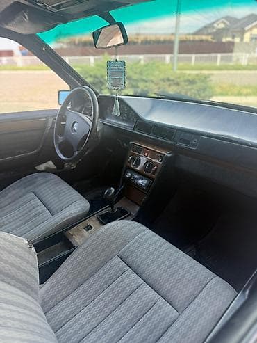 мерседес cls: Mercedes-Benz E-Class: 1990 г., 2.3 л, Механика, Бензин, Универсал — 5
