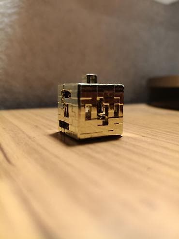 apple watxh: Очень редкая фигурка Золотого блока из киндер Джой Майнкрафт. Новая — 2