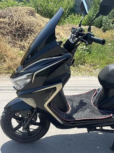 мини мокик: Макси-скутер Yamaha, 150 куб. см, Бензин, Б/у — 6