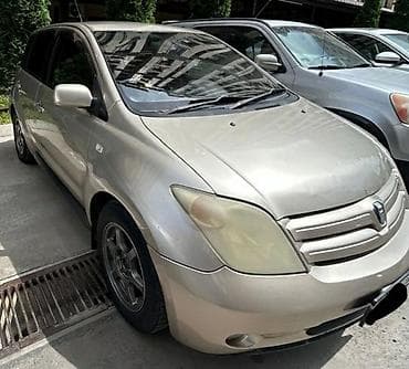 platz vitz: Toyota Ist: 2002 г., 1.3 л, Автомат, Бензин, Хэтчбэк — 5