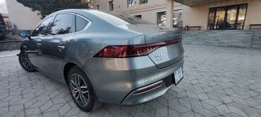 электронные мотоцикл: BYD Qin: 2021 г., Вариатор, Гибрид, Седан — 5