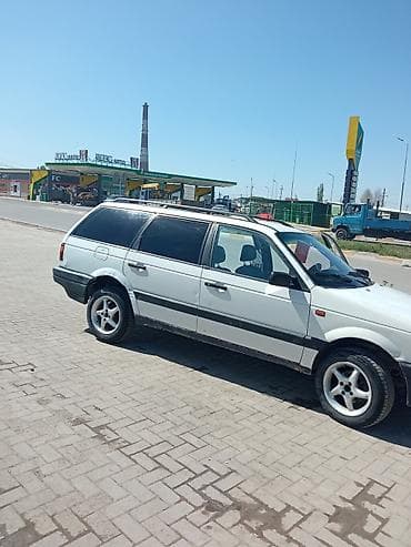 Volkswagen Passat Variant: 1993 г., 1.8 л, Ручные, Бензин, Универсал