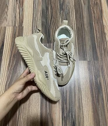 nike react: Кроссовки с массивной подошвой и сетчатыми вставками. Характеристики — 1