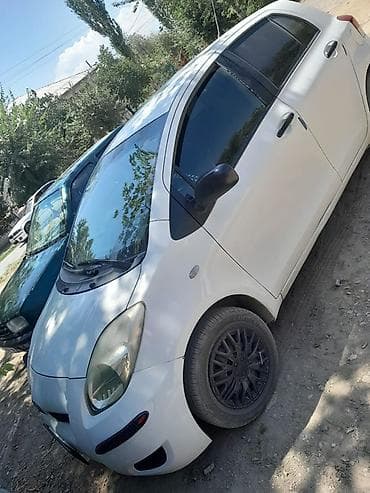 Toyota Yaris: 2010 г., Механика, Бензин, Хэтчбэк