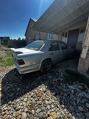 Транспорт: Mercedes-Benz W124: 1992 г., 2 л, Бензин, Седан — 4