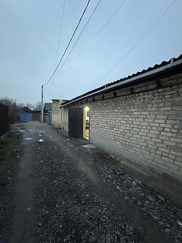 бутка гараж: Швейные цех+ дом Советская Щербакова локация шикарная очень много — 8