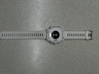 Детские смарт-часы: Спортивные смарт‑часы Garmin 245 music (линейка Forerunner), белый — 3