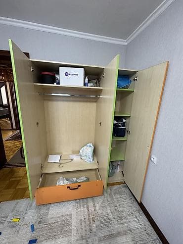деский шкаф: Продаю детский шкаф для одежды. Состояние хорошее. Качественный — 3
