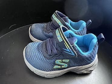 крассовки женский: Детские кроссовки Skechers (SKX) Забирать в 12 микрорайоне Бишкека — 1